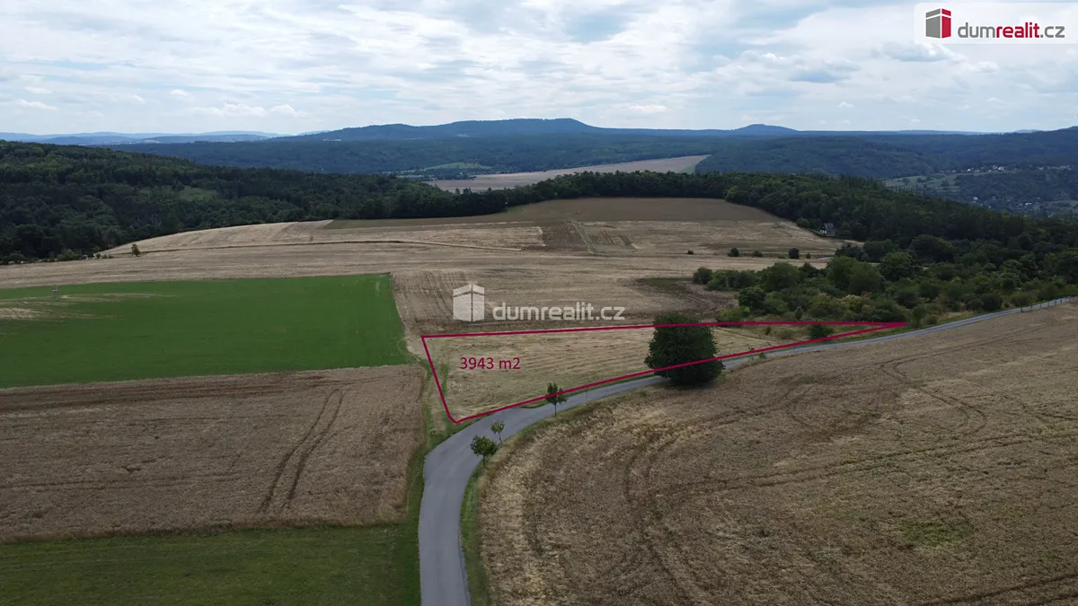 Prodej pozemku 3943 m²